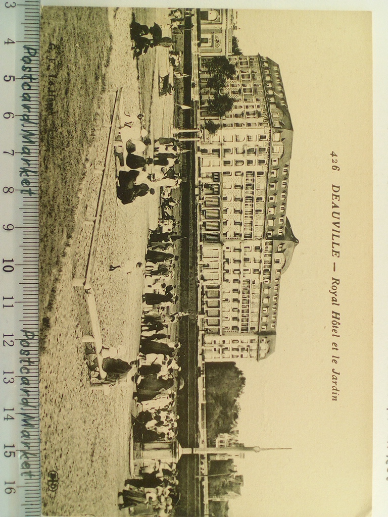 /France/FR_place_19xx_DEAUVILLE Royal Hotel et le Jardin.jpg